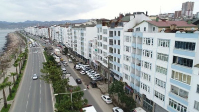 Markete 5 işe 10 dağa 15 plaja 20 dakika olan ev. Herkesin rüyasında olan şehirin evleri. Ekşi Sözlük yazarları buldu