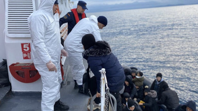 Ayvacık açıklarında 41 kaçak göçmen yakalandı (09 Aralık 2023)