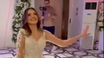 "Beni hak eden yok" dedi kendi kendine düğün yaptı