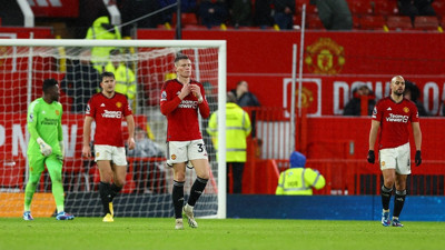 Manchester United'ı 3'lük yaptılar