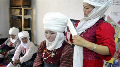 Kırgız kadınlarının güzellik anıtı "Eleçek" UNESCO'nun kültürel miras listesinde