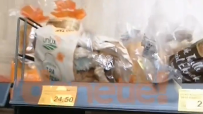 Zincir markette 'küflü ekmek' skandalı