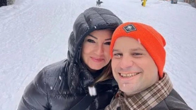 Pınar Altuğ ve eşinden Fransa kaçamağı. Kar tatiline çıktılar