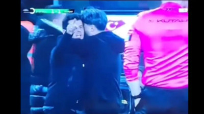 Emre Belözoğlu'nun hakeme parmak salladığı görüntüler ortaya çıktı. Saldırıdan sadece 15 saniye önce...