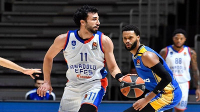 Anadolu Efes 7. mağlubiyetini aldı