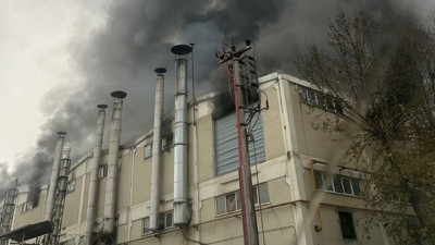 Bursa'da tekstil fabrikasında büyük yangın! Dumanlar gökyüzünü kapladı