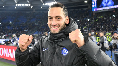 Inter Lazio'yu 2 golle geçti. Liderliğini sürdürdü