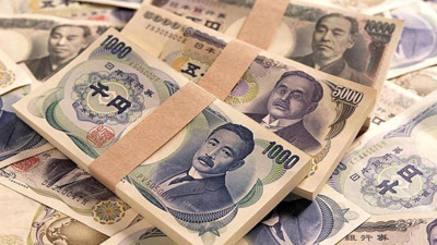 Japonya düşük faize devam etti