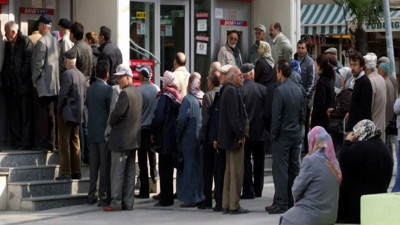 Çalışan emeklilere verilecek 5 bin TL'lik ikramiyenin ödeneceği tarih belli oldu, Yandaş gazete utana sıkala yazdı