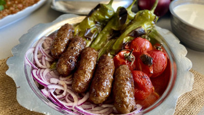 İnegöl köftesi nasıl yapılır? Bursa İnegöl köftesi tarifi için malzemeler neler?