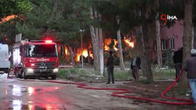 Adana’da eski devlet hastanesinde yangın