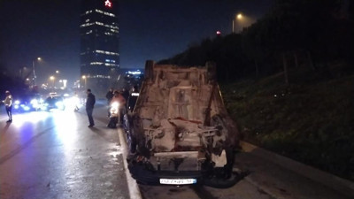 Otomobil virajı alamayıp taklalar attı. 1 kişi yaralandı