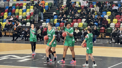 Vize krizi parkelere de sıçradı. Bursa Uludağ Basketbol maça 5 oyuncuyla çıkabildi