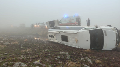 Şanlıurfa’da öğretmenleri taşıyan servis aracı devrildi. Çok sayıda yaralı var