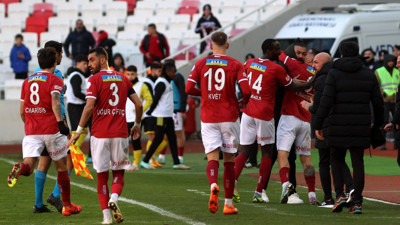 Manaj Sivasspor'u 86. dakikada kurtardı. 3 puanı getirdi