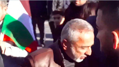 Dün Kayseri'deki Filistin'e destek mitinginde vatandaştan Belediye Başkanı'na tepki: "6 şehidimiz var ne yapıyorsunuz"