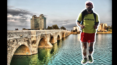 Avrupa'dan yola çıktı. Günde 42 kilometre koşuyor. Tek hedefi Adana'ya ulaşmak