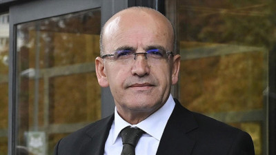 Kredi kartlarında taksit kalkıyor mu? Mehmet Şimşek gizli sinyali verdi