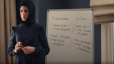 Kızıl Goncalar dizisindeki denklem sahnesi gündem oldu. İşte Olan hep kızlara oluyor sahnesi