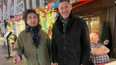 12 şehit varken Sinan Oğan'ın Londra'daki keyifli anları tepki çekti. Fotoğrafı balık restoranının sahibi paylaştı