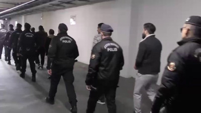 Antalya’da şüpheli 400 kişi yakalandı