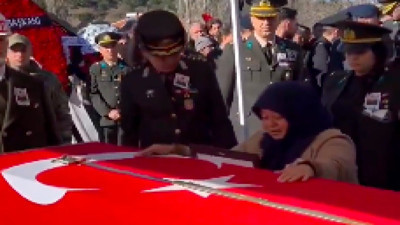 Şehit annesinin oğluna vedası: "Sen de bana hakkını helal et annem, yiğidim"