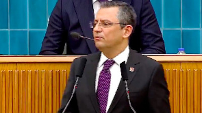 Özgür Özel'den yeni video: "Kadere bak, kimler kimlerle beraber..."