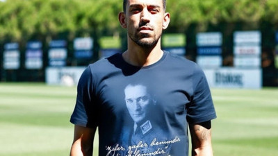 İrfan Can Kahveci Araplara meydan okudu. Göğsünü gere gere bu pozu verdi