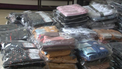 250 bin TL değerinde çorabı çaldılar