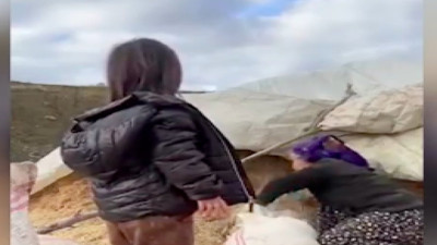 Annesinin zorla köye götürdüğü küçük çocuk: "Keşke gelmeseydim, yazıklar olsun"