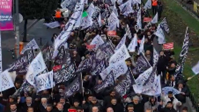 Köklü Değişim isimli oluşuma ait görüntüleri "Geliyor gelmekte olan! Hilafet" açıklamasıyla paylaştı