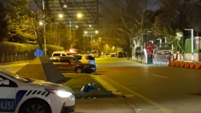 İçişleri Bakanlığı önünde 'saldırı' alarmı: 'Dur' ihtarına uymadı, polis vurdu