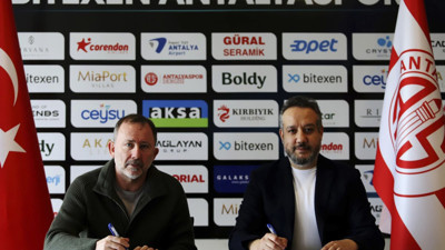 Sergen Yalçın imzayı attı, takımla ilk antrenmanına çıktı