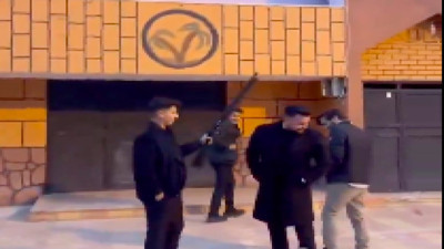 AKP'li vekilin oğlunun, uzun namlulu silahlarla yaptığı paylaşımlar gündem oldu