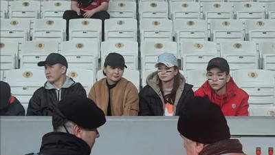 Japon taraftarlar Beşiktaş'ın maçını izlemek için stattaydı