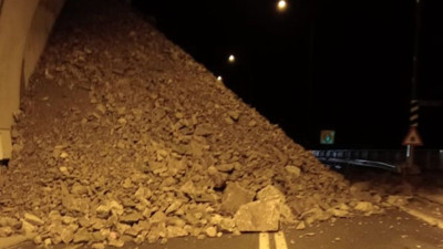 Artvin’de sağanak yağış heyelanlara neden oldu