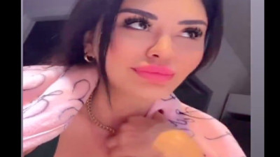 Ebru Polat, Instagram'ın yanlışlıkla hesabına 21 milyon dolar gönderdiğini iddia etti