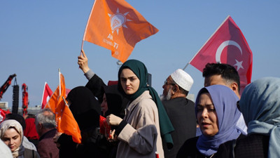 AKP'nin İstanbul'daki seçim şarkısı belli oldu. Azer Bülbül'ün o şarkısı seçime uyarlandı