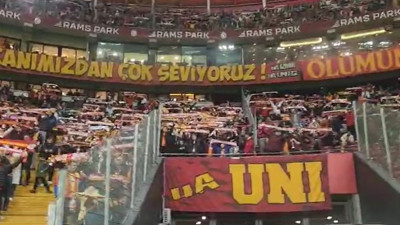 Rams Park'ta müthiş coşku. Bu şovu izleyenler adeta büyülendi