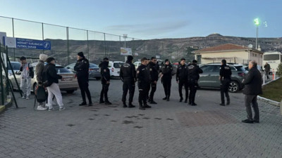 Futbol maçında kanlı şiddet. 2 futbolcu bıçaklandı