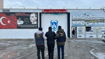 Haklarında yakalama kararı olan 4 firari yakalandı