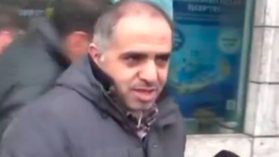 Fatih'te anket yapmak istedi, Türkçe konuşacak kimseyi bulamadı... Aldığı cevap daha çok "Arabi..."