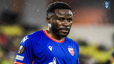 Annesi öldükten 4 sene sonra doğan milli futbolcuya 'Neredeydin' sorgusu