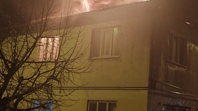 Yangın çıkan ev kullanılamaz hale geldi