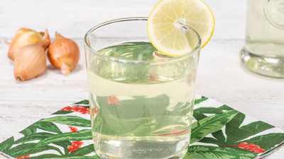 Bir soğan bir bardak su ve mucize bir karışım