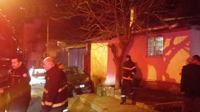 Sobadan çıkan dumandan etkilenen yaşlı adam hastaneye kaldırıldı