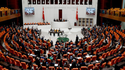 Emekli maaşları için yapılan teklif AKP-MHP oylarıyla reddedildi