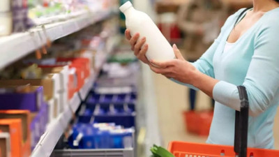 Süt üreticide 13.5 lira, markette 36 lira. Fark 100’ü aştı