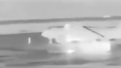 Yolcu alımı biten uçağa zorla binmeye çalışan genç feci şekilde hayatını kaybetti