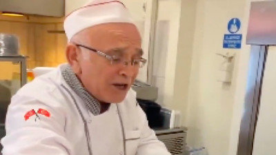 Bu sefer de ilginç sesler çıkararak yemek satan esnaf gündem oldu